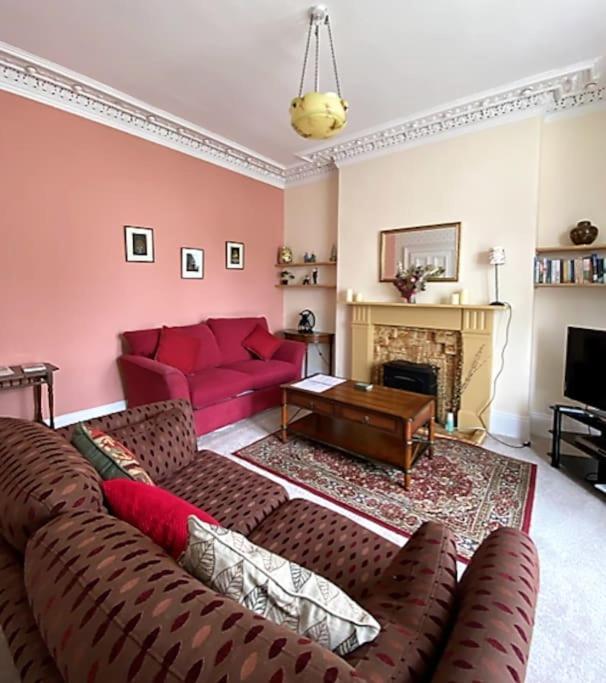 St John'S Flat Spacious Accomodation Dalry  Exteriér fotografie
