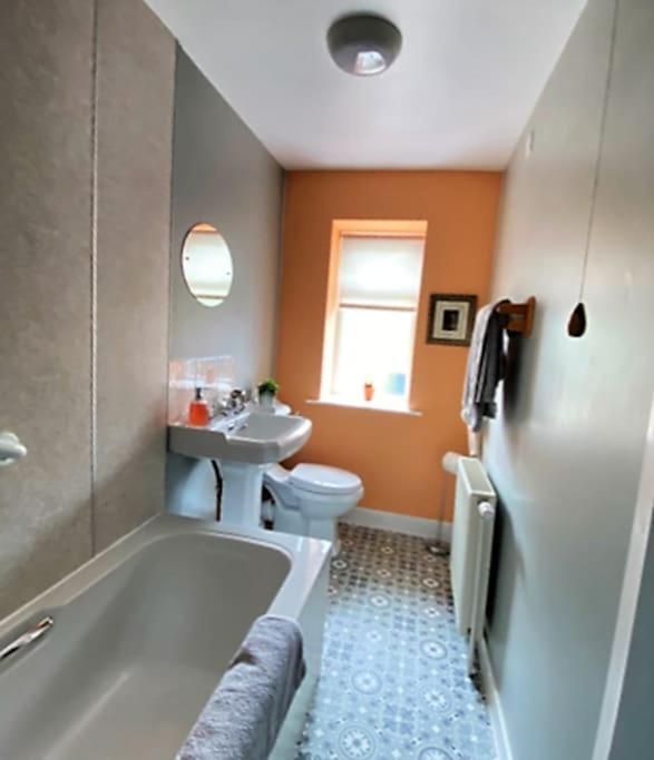 St John'S Flat Spacious Accomodation Dalry  Exteriér fotografie