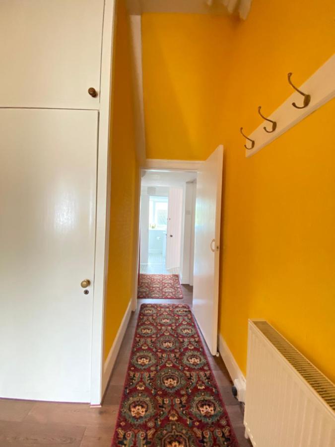St John'S Flat Spacious Accomodation Dalry  Exteriér fotografie