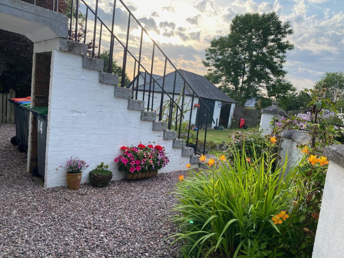 St John'S Flat Spacious Accomodation Dalry  Exteriér fotografie
